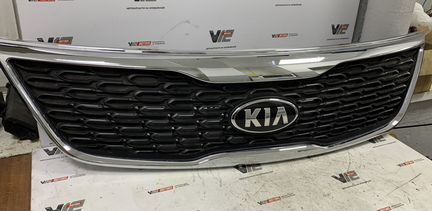 Решетка радиатора KIA Sorento 2