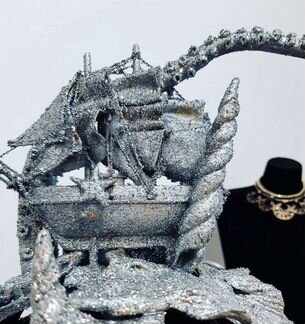 Корона серебряная. морская тема