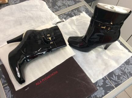 Сапоги новые от бренда Алла Пугачева