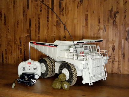 Радиоуправляемая машинка Hobby Engine