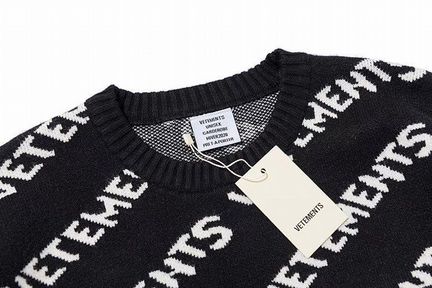 Свитер Vetements