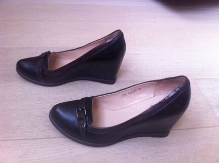 Новые кожаные туфли 38р