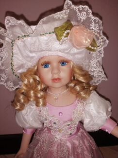 Кукла фарфоровая коллекционная 