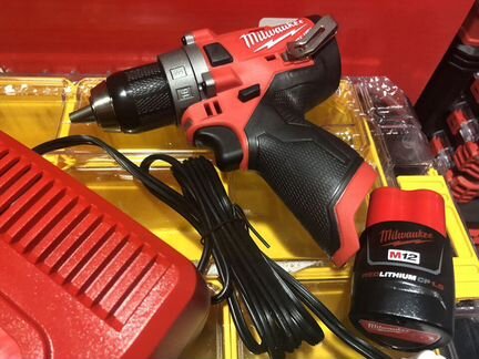 Шуруповерт 2503-20 (FDD) + акб + з/у milwaukee M12