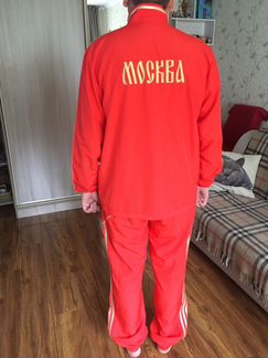 Спортивный костюм