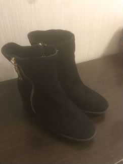 Ботинки на танкетке