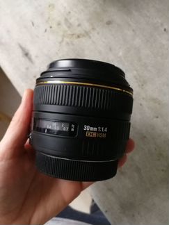 Объектив на canon sigma 30mm