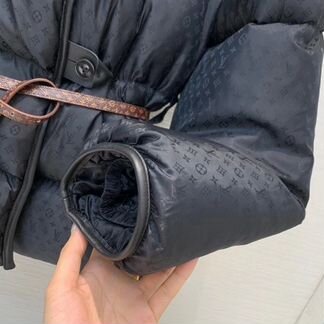Пуховик LV с жаккардовым узором Monogram