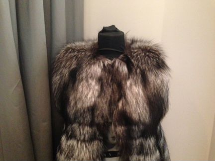 Жилет из чернобурой лисы