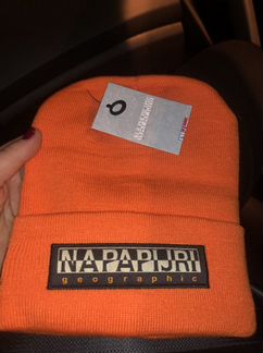 Шапка оранжевая Napapijri