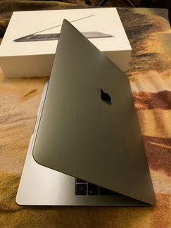 Macbook Pro 13 2018 512GB SSD Ростест Новый