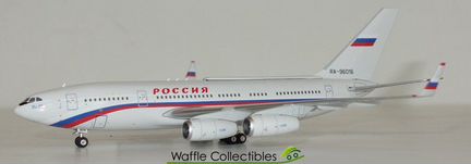 Модель самолета Ил-96-300 Россия 1/400