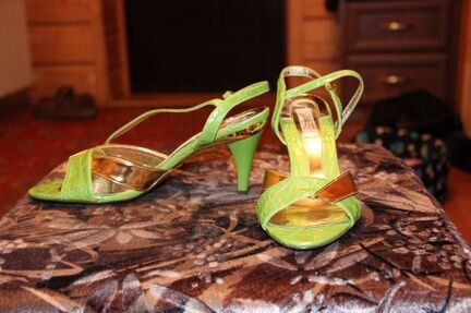 Босоножки Doro