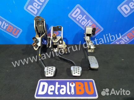 Педаль сцепления Nissan 350Z Infiniti G35 Coupe