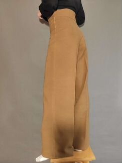 Широкие брюки с высокой талией