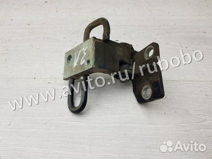 Петля задняя левая Vw Passat B6 BKP 2006