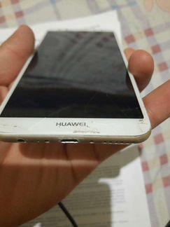 Телефон Huawei