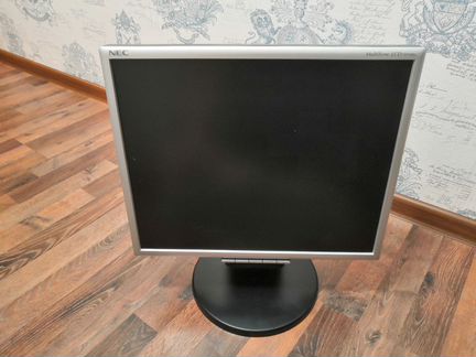Монитор 19 дюймов NEC MultiSync LCD195vxm+ бу